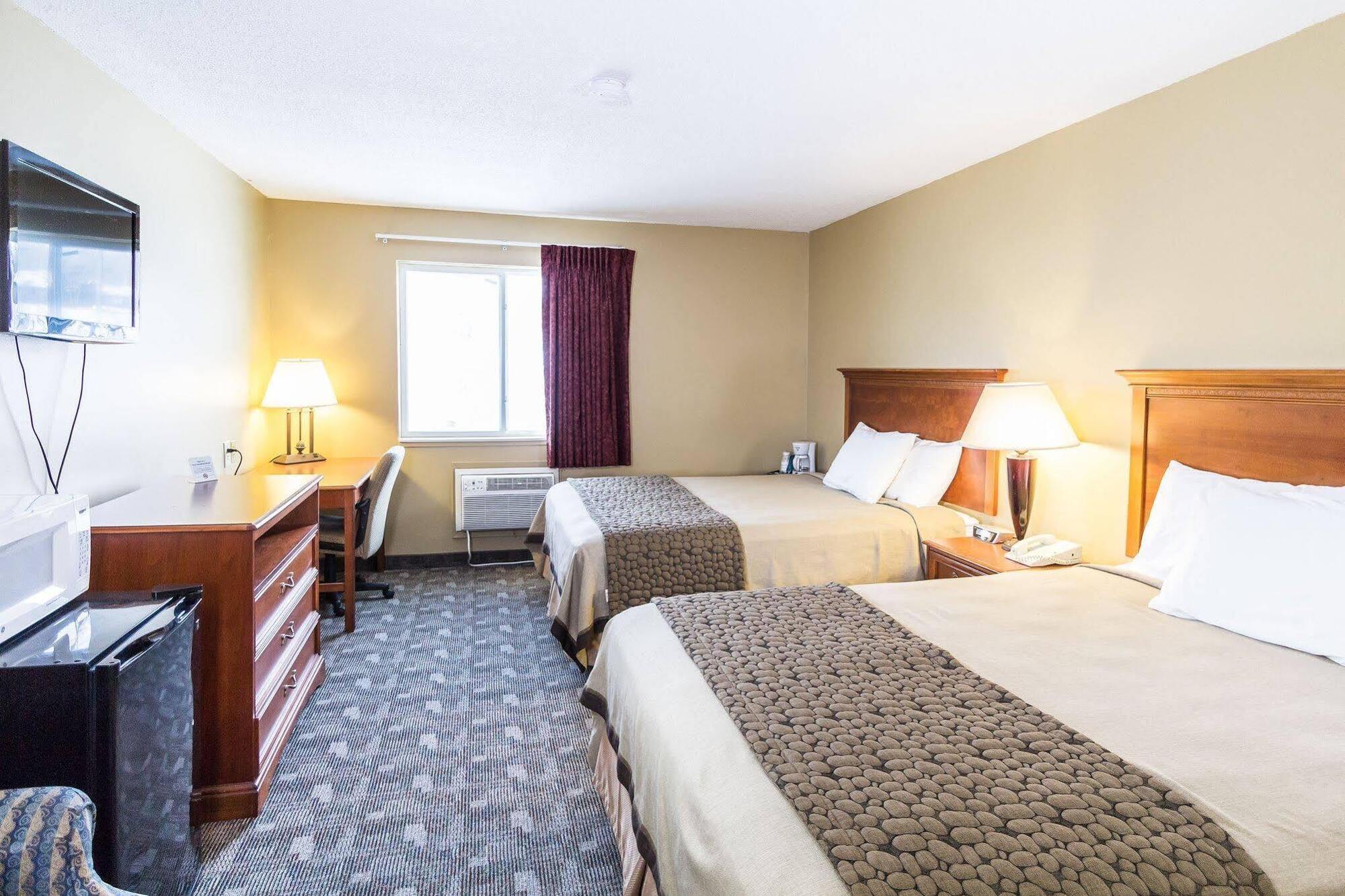 Hotel Governors A Travelodge By Wyndham Pierre